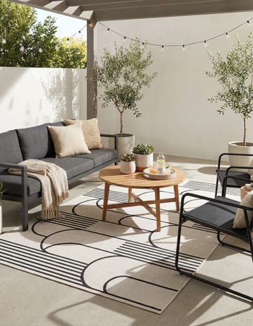 5' 3 x 8' Easy-Clean Modern Indoor / Outdoor Rug