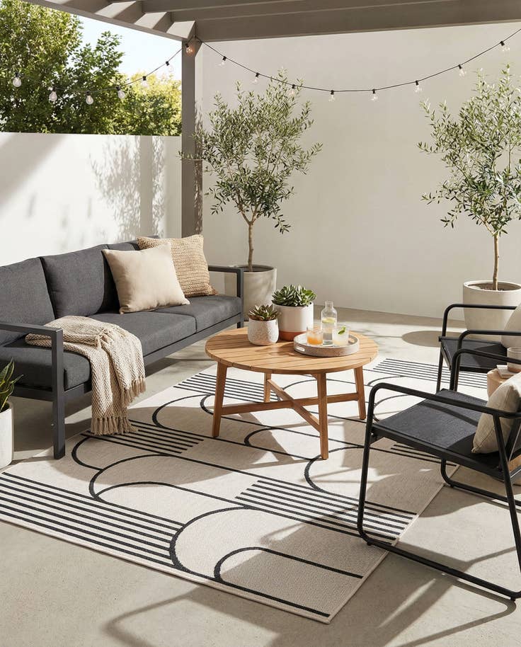 Detail image of 5' 3 x 8' Easy-Clean Modern Indoor / Outdoor Rug