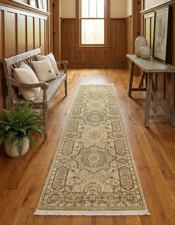 2' 7 x 10' Amina Runner Rug