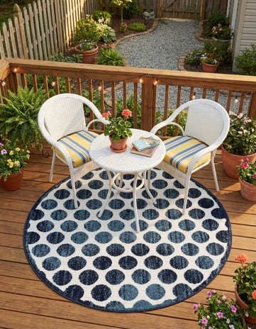 5' x 5' Easy-Clean Sabrina Soto Indoor / Outdoor Round Rug
