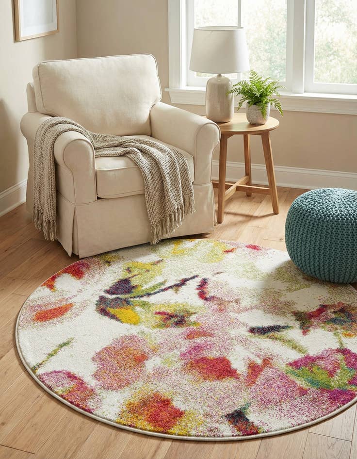 Detail image of 4' x 4' Florence Round Rug