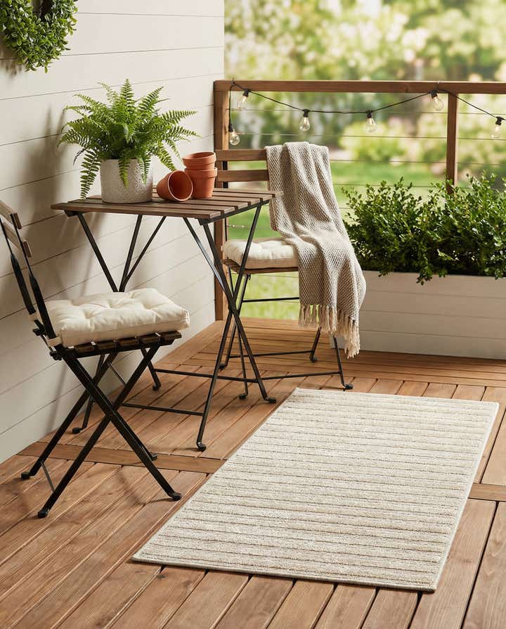 2' x 3' Easy-Clean Sabrina Soto Indoor / Outdoor Rug
