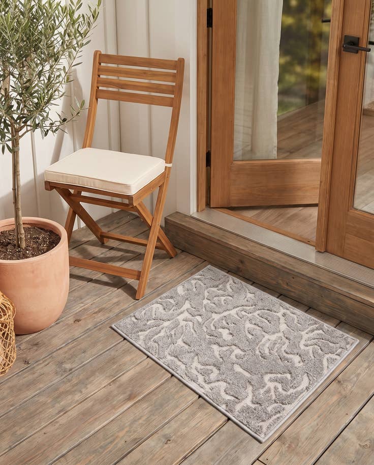 Detail image of 2' x 3' Easy-Clean Sabrina Soto Indoor / Outdoor Rug