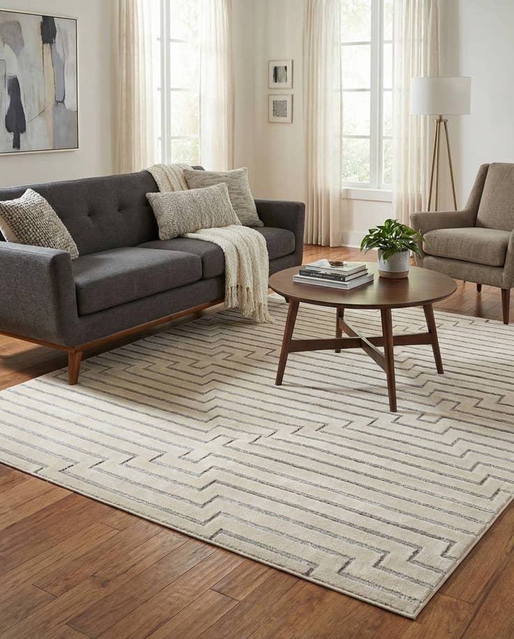 Detail image of 7' 10 x 7' 10 Vogue Geo Square Rug