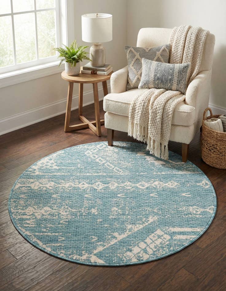 Detail image of 3' x 3'  Washable Bohemian Indoor / Outdoor Round Rug