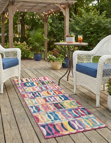 2' x 6' Easy-Clean Modern Indoor / Outdoor Runner Rug