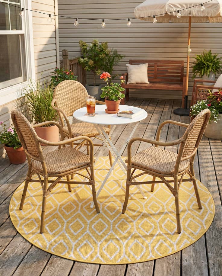 Detail image of 4' x 4' Easy-Clean Jill Zarin Turks and Caicos Indoor / Outdoor Round Rug