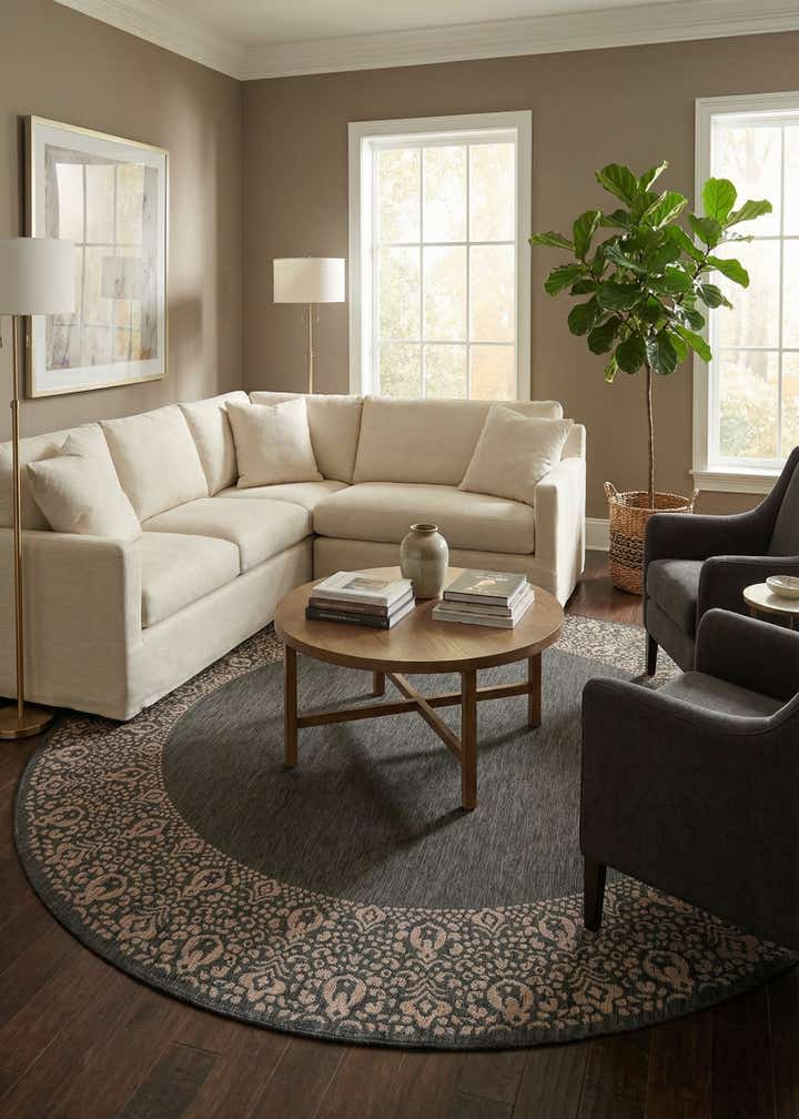 13' x 13' Easy-Clean Border Indoor / Outdoor Round Rug