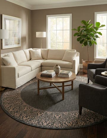 13' x 13' Easy-Clean Border Indoor / Outdoor Round Rug