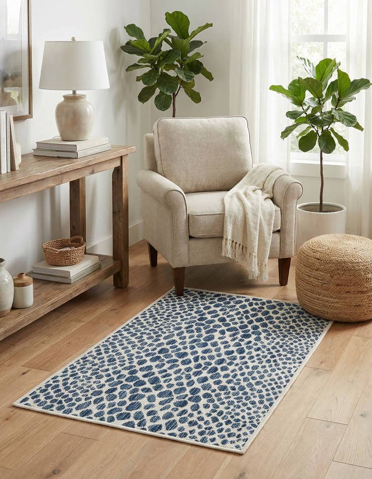 Detail image of 2' x 3' Easy-Clean Jill Zarin Cape Town Indoor / Outdoor Rug