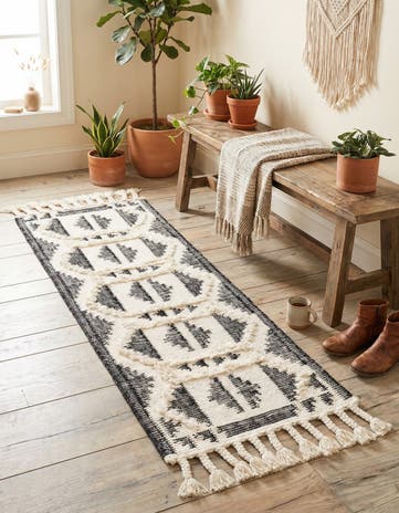 Black and White Hand Woven Arizona Wool Runner Rug