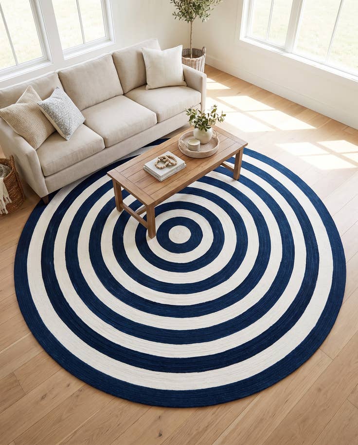 Detail image of 7' 10 x 7' 10 Easy-Clean Eco Verse Washable Indoor / Outdoor Round Rug