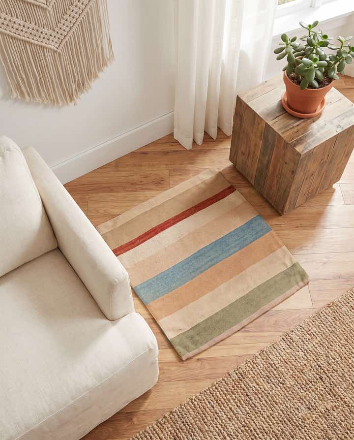 2' 4 x 2' 5 Hand Woven Pillow Wool Square Rug