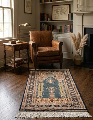 2' 8 x 4' 5 Hand Knotted Bokhara Oriental Wool Rug