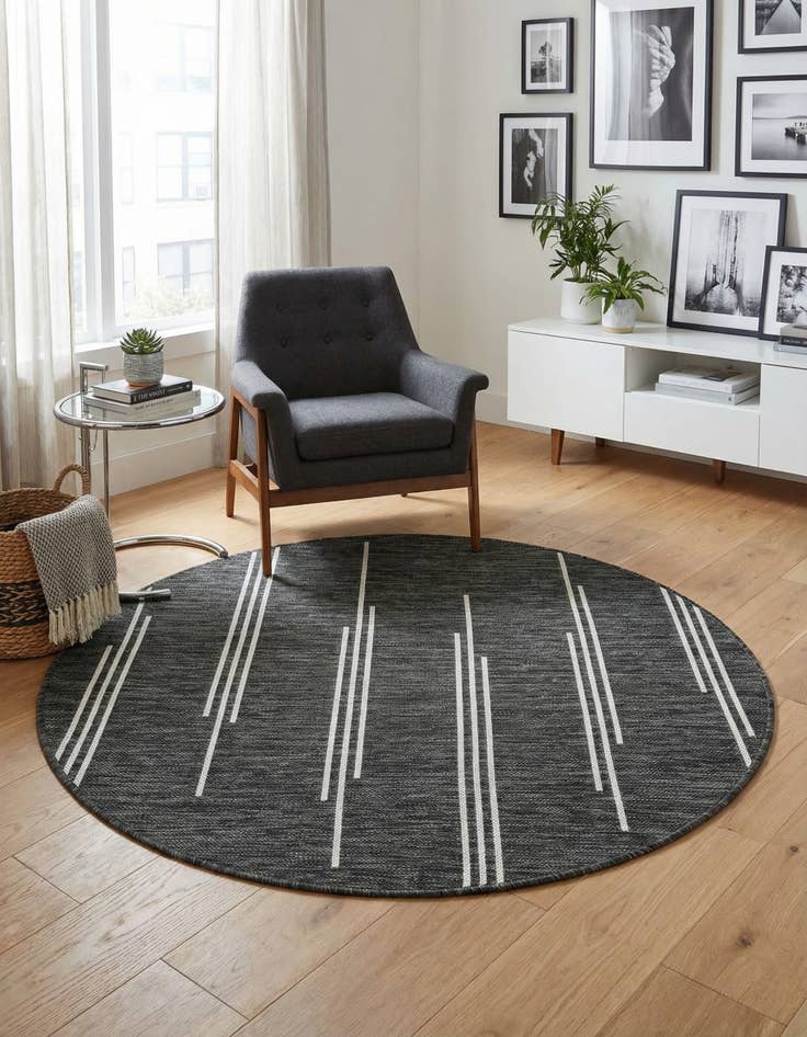 Detail image of  4' x 4'  Washable Modern Indoor / Outdoor Round Rug