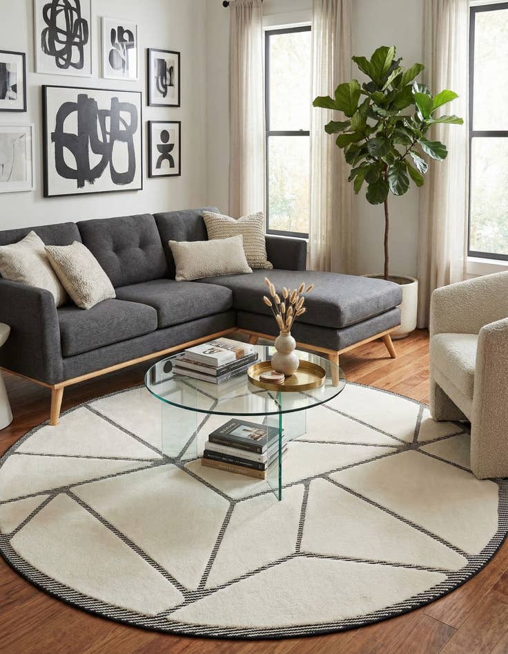 Detail image of 7' 10 x 7' 10 Prismatic Round Rug