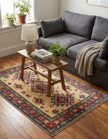 2' 8 x 4' 1 Hand Knotted Kazak Rug