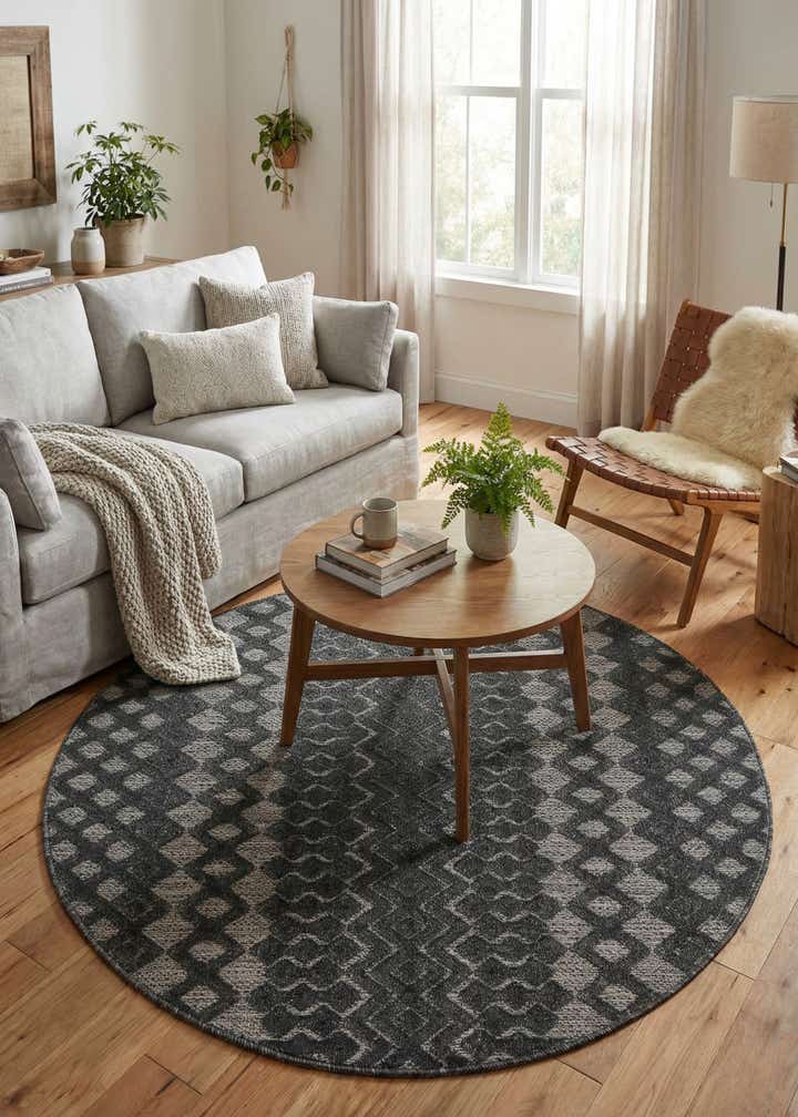 5' 3 x 5' 3 Easy-Clean Trellis Textured Indoor / Outdoor Round Rug