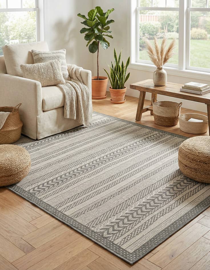 Detail image of 4' x 6'  Washable Border Indoor / Outdoor Rug