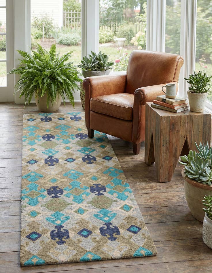 Detail image of 2' 7 x 8' 2 Luna Runner Rug