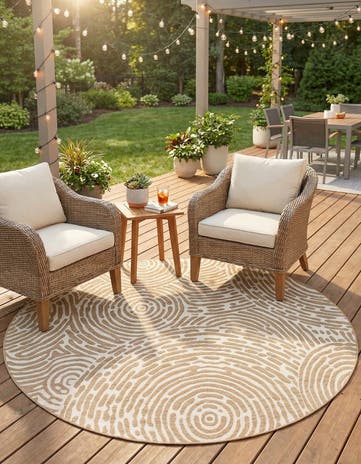 7' 10 x 7' 10 Easy-Clean Modern Indoor / Outdoor Round Rug