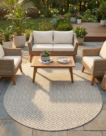 Light Gray Easy-Clean Jill Zarin Costa Rica Indoor / Outdoor Oval Rug