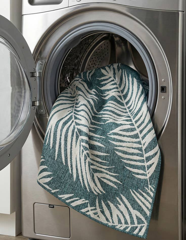 Detail image of 7' 10 x 7' 10  Washable Botanical Indoor / Outdoor Square Rug