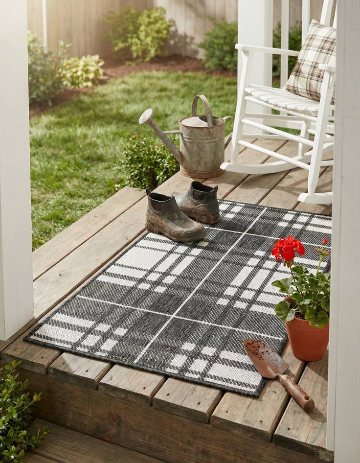 Detail image of 2' x 3' Easy-Clean Checkered Indoor / Outdoor Rug
