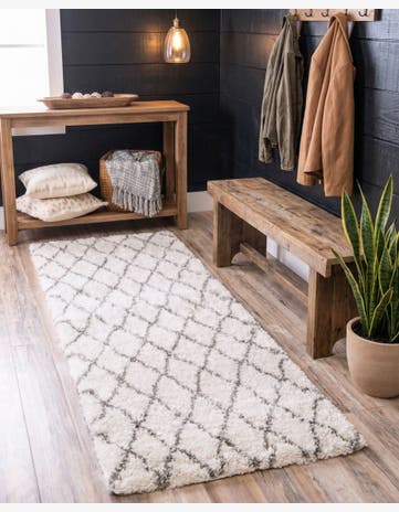 2' 7 x 6' Marrakesh Shag Runner Rug