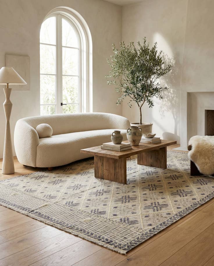 Detail image of 7' 9 x 10' 5 Hand Woven Darya Wool Rug