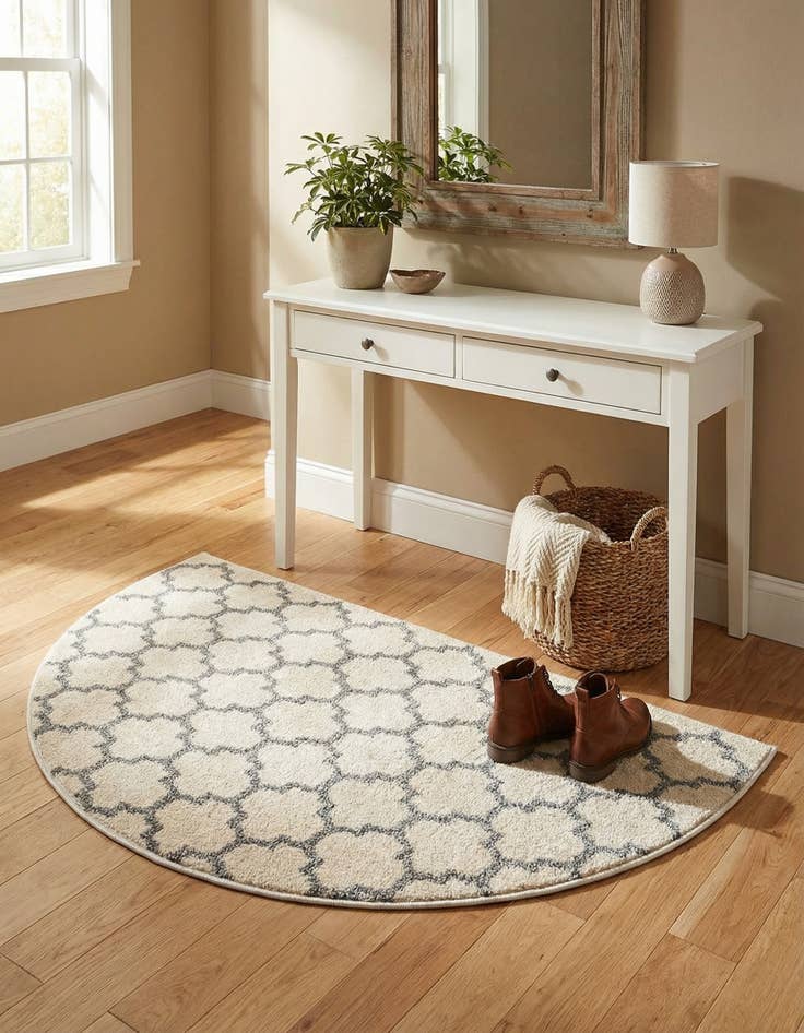 Detail image of 2' 7 x 4' 1 Trellis Hearth Rug