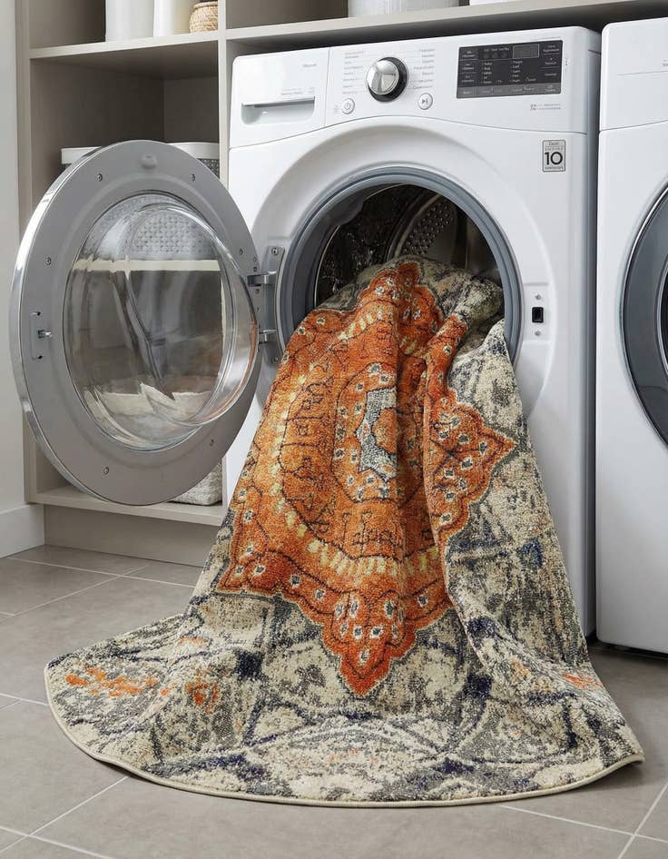 Detail image of  8' x 8'  Washable Carnevale Round Rug