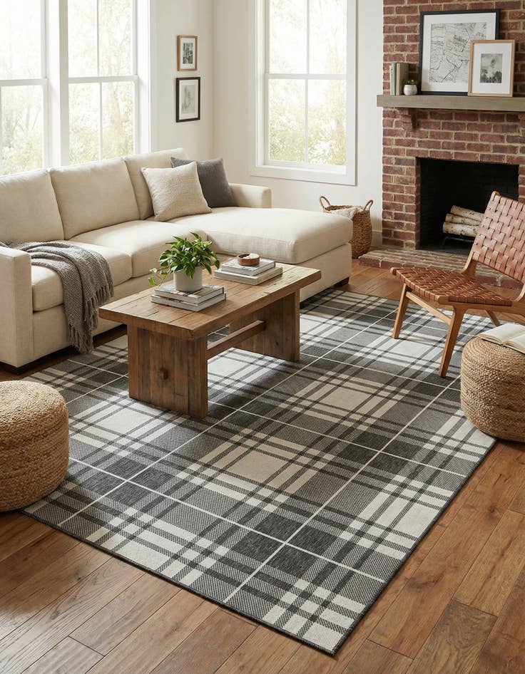 Detail image of  7' 10 x 7' 10  Washable Checkered Indoor / Outdoor Square Rug