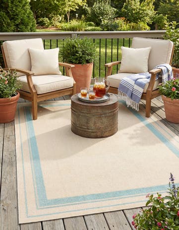 5' 3 x 7' 7 Easy-Clean Indoor / Outdoor Rug