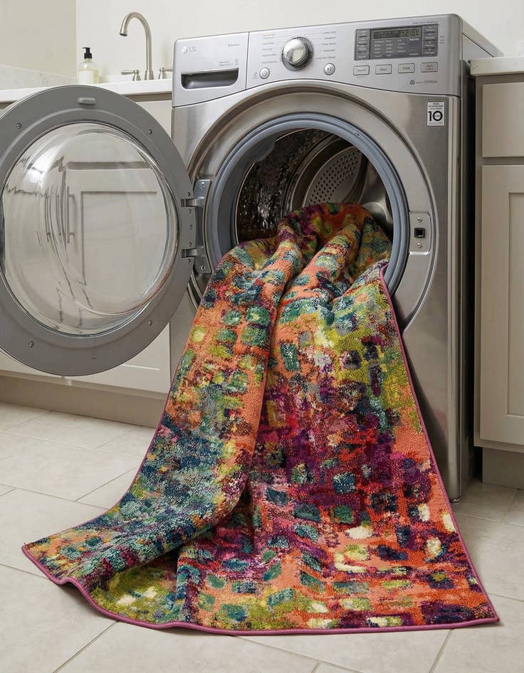 Detail image of 7' x 10'  Washable Barcelona Rug