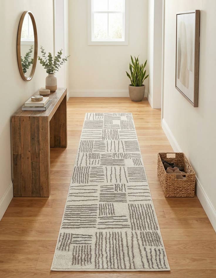 Detail image of 2' x 8' Hanahan Runner Rug