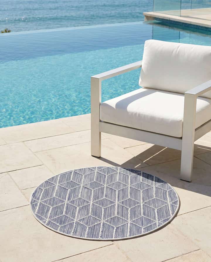 3' 1 x 3' 1 Easy-Clean Trellis Indoor / Outdoor Round Rug