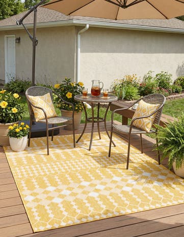 9' x 12' Easy-Clean Lattice Indoor / Outdoor Rug