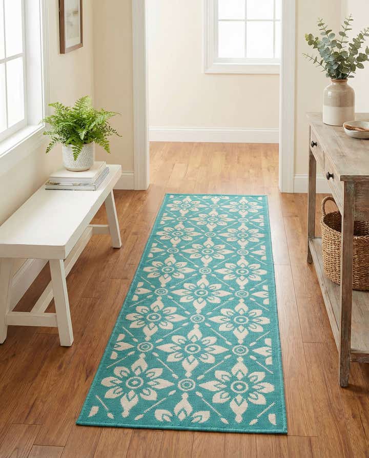 2' x 5' Easy-Clean Trellis Indoor / Outdoor Runner Rug
