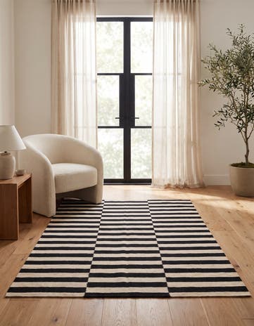 4' 3 x 5' 10 Hand Woven Kilim Modern Wool Rug