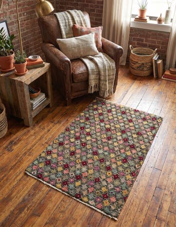 2' 10 x 4' Hand Knotted Balouch Wool Rug