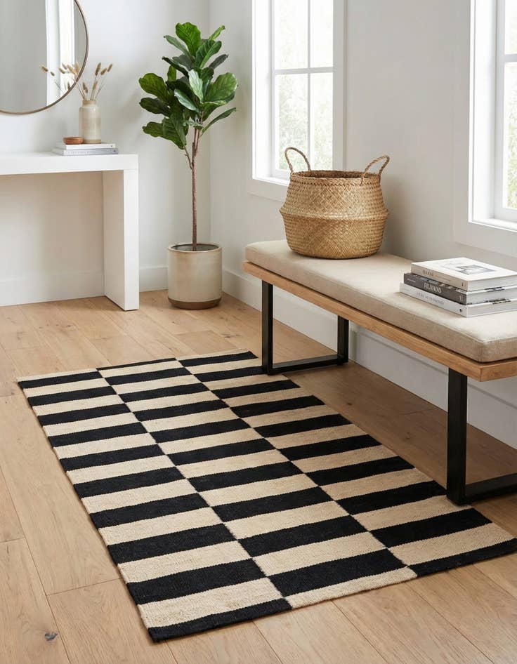 Detail image of  2' 6 x 3' 9  Hand Woven Kilim Modern Wool Rug