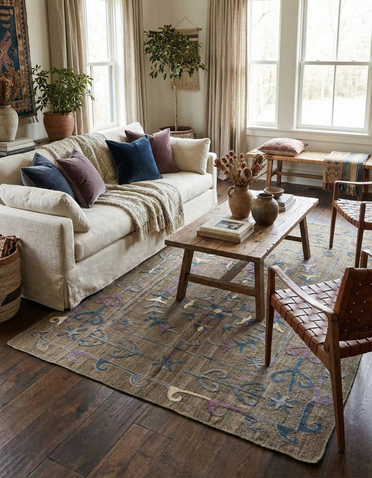 Detail image of 5' 7 x 7'  Hand Woven Kilim Suzani Wool Rug