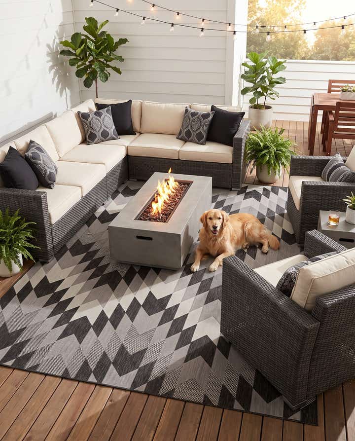 9' x 12' Easy-Clean Modern Indoor / Outdoor Rug