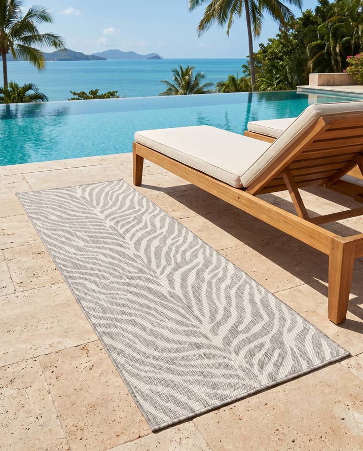 Detail image of 2' x 6' Easy-Clean Safari Indoor / Outdoor Runner Rug