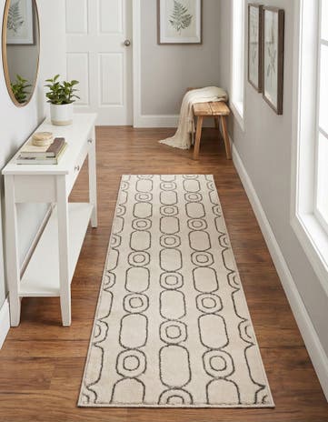 White and Silver Vogue Geo Runner Rug