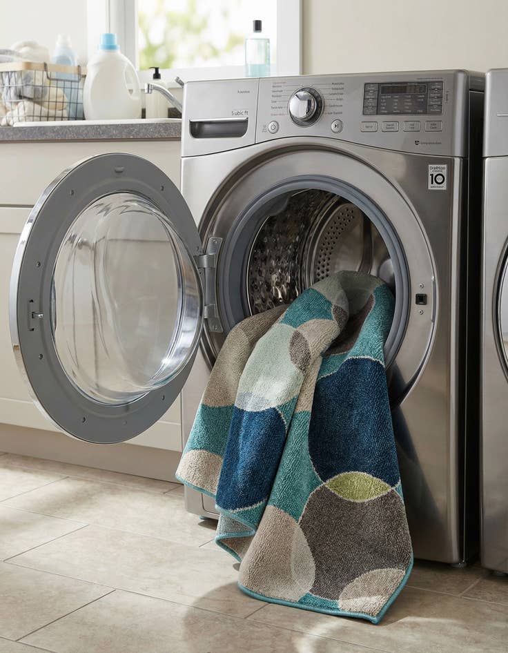 Detail image of 5' x 8'  Washable Spectrum Rug