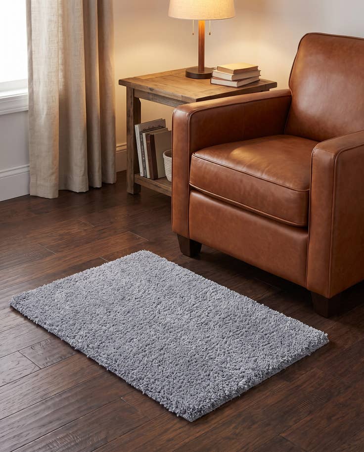 Detail image of 2' x 3' Zermatt Shag Rug