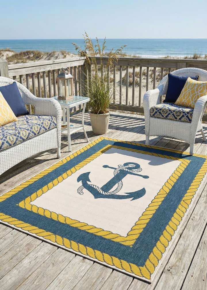 4' x 6' Easy-Clean Coastal Indoor / Outdoor Rug
