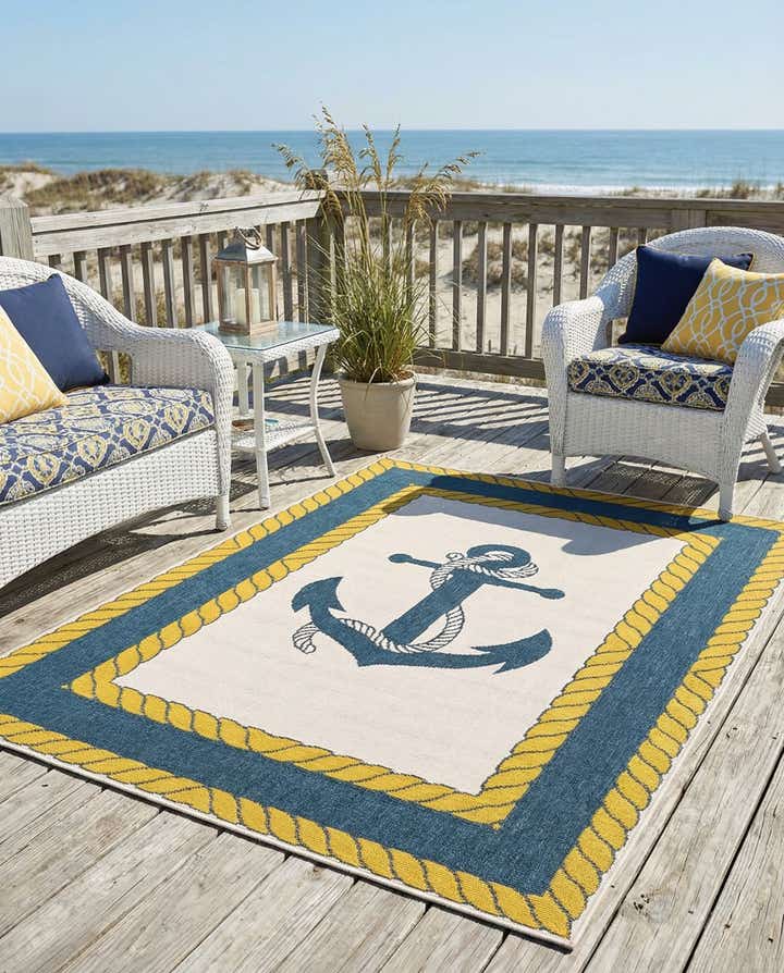 4' x 6' Easy-Clean Coastal Indoor / Outdoor Rug
